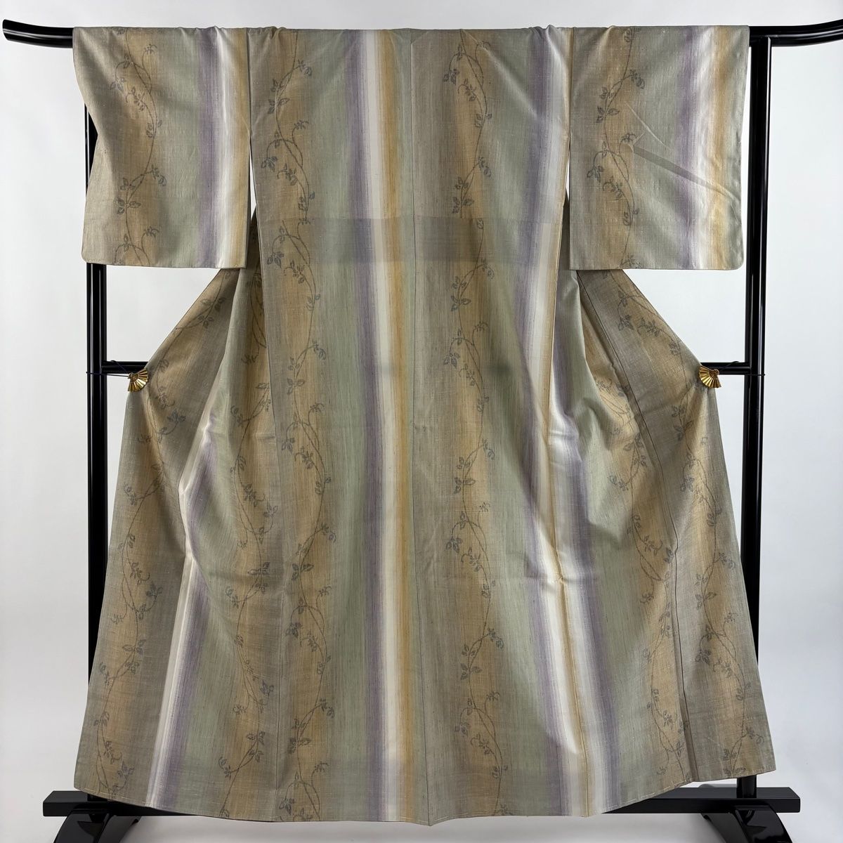 紬 身丈158cm 裄丈66cm M 袷 やまと 唐草 縦縞 灰緑 正絹 秀品