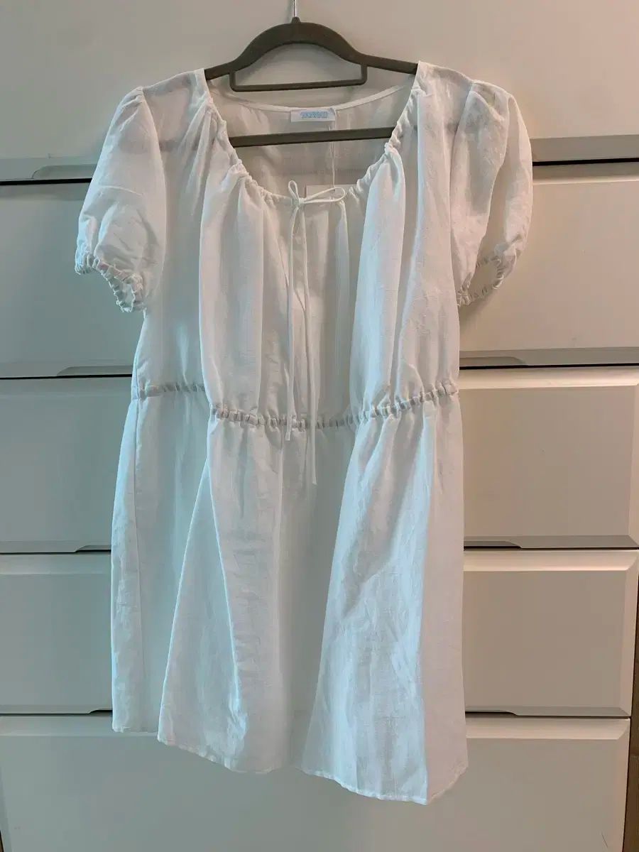 タナット パフスリーブ ワンピース