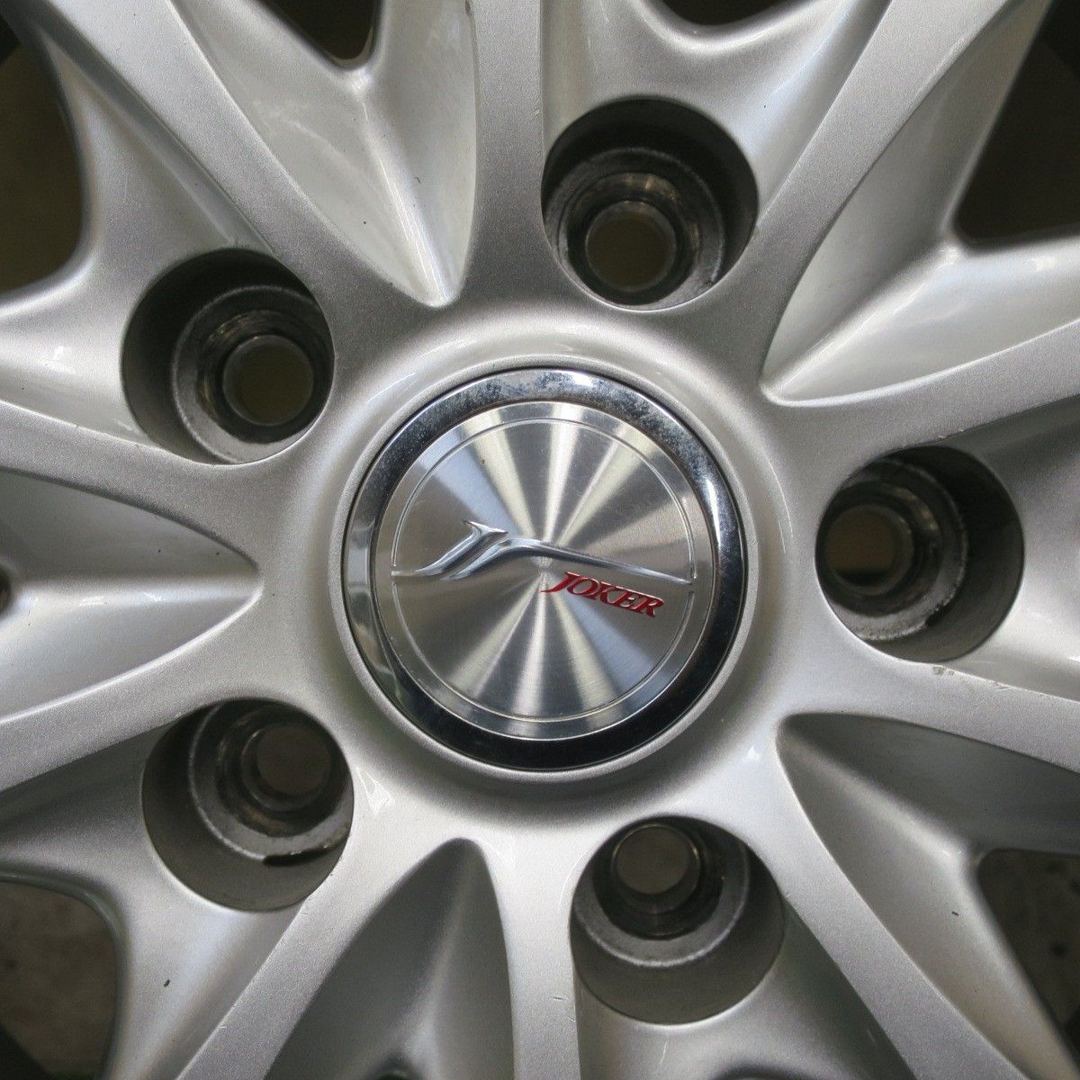 品質保証！ バリ溝 キレイ 9.5分以上 スタッドレス 215 60R16 ダンロップ ウインターマックス WM02 JOKER ジョーカー 16インチ PCD114.3 5H 5091701TTス