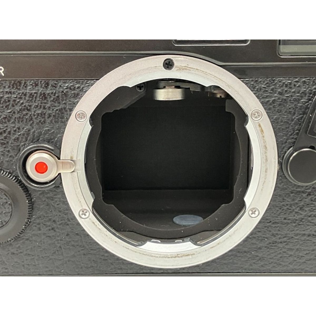 Leica M6 210万番台 フィルム カメラ ボディ ハンドグリップ付き Leica M6 210万番台 フィルム カメラ ボディ ハンドグリップ付き