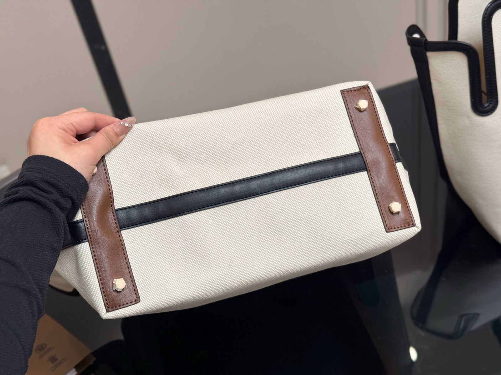 今日特価】Burberry ショッピングバッグ-MM輸入4 - メルカリ