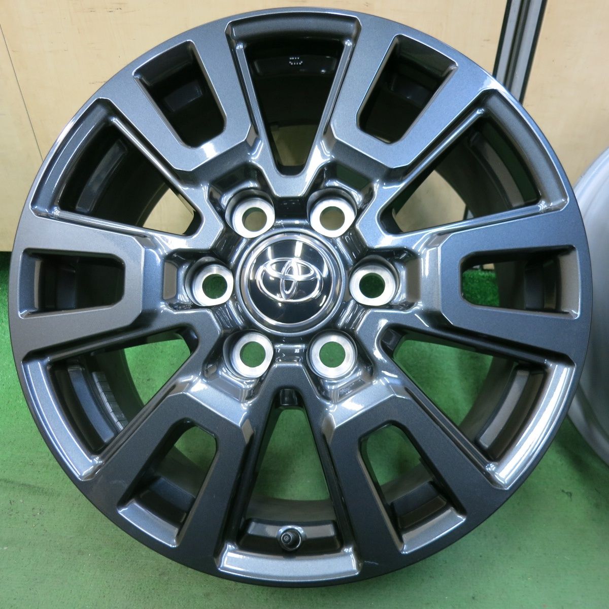 18×7.5J