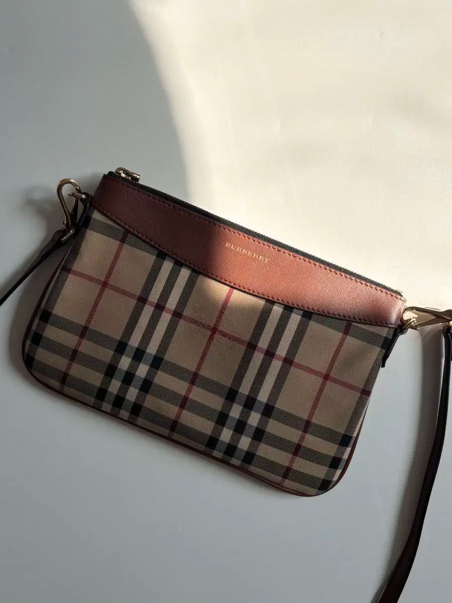 Burberry バーバリー ペイトン チェック クロスバック