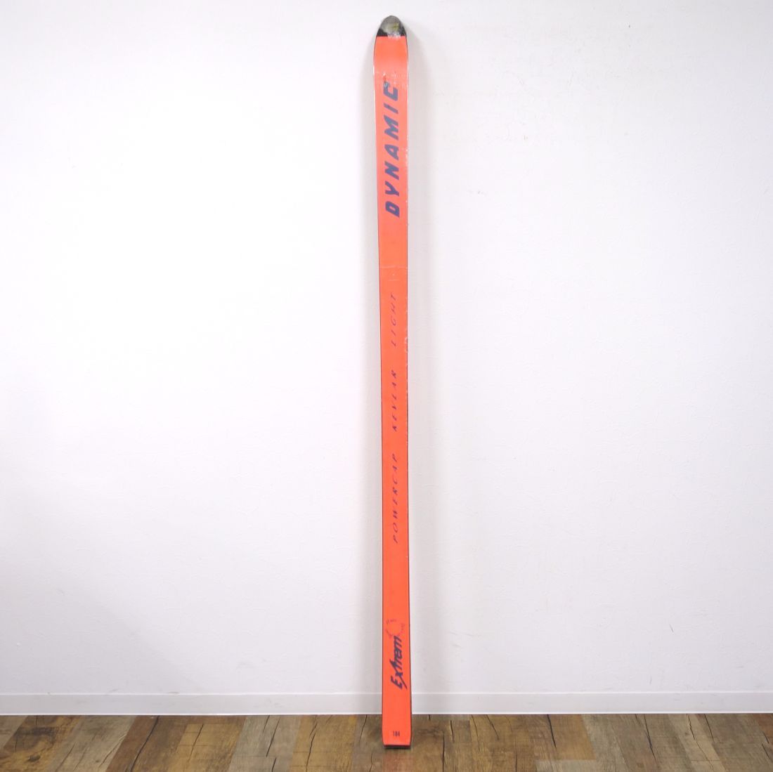 未使用 ダイナミック DYNAMIC Extreme POWERCAP KEVLAR LIGHT 184cm センター 63ｍｍ スキー板 アウトドア 重量実測：約1680ｇ(一本あたり) 未使用 ダイナミック DYNAMIC Extreme POWERCAP KEVLAR LIGHT