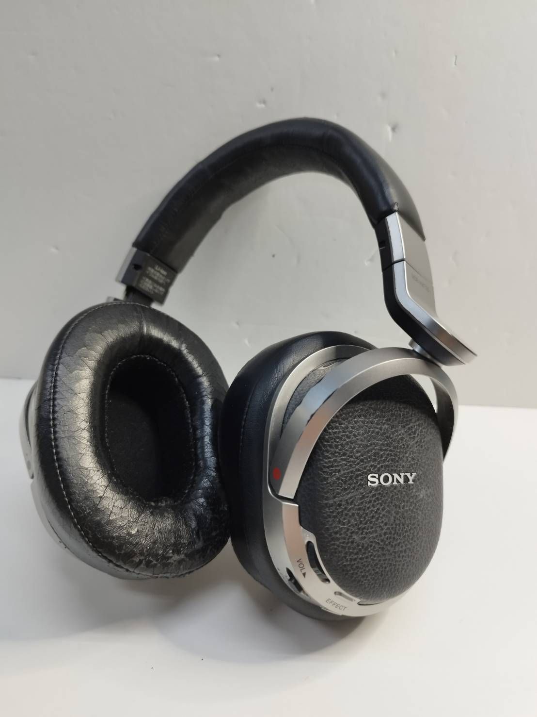 【ジャンク品】SONY MDR-HW700 ジャンク】SONY MDR-HW700 ワイヤレスヘッドホン - メルカリ