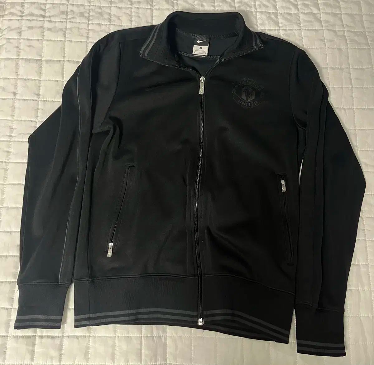 ナイキ マンチェスター ユナイテッドFC ジャージ M
