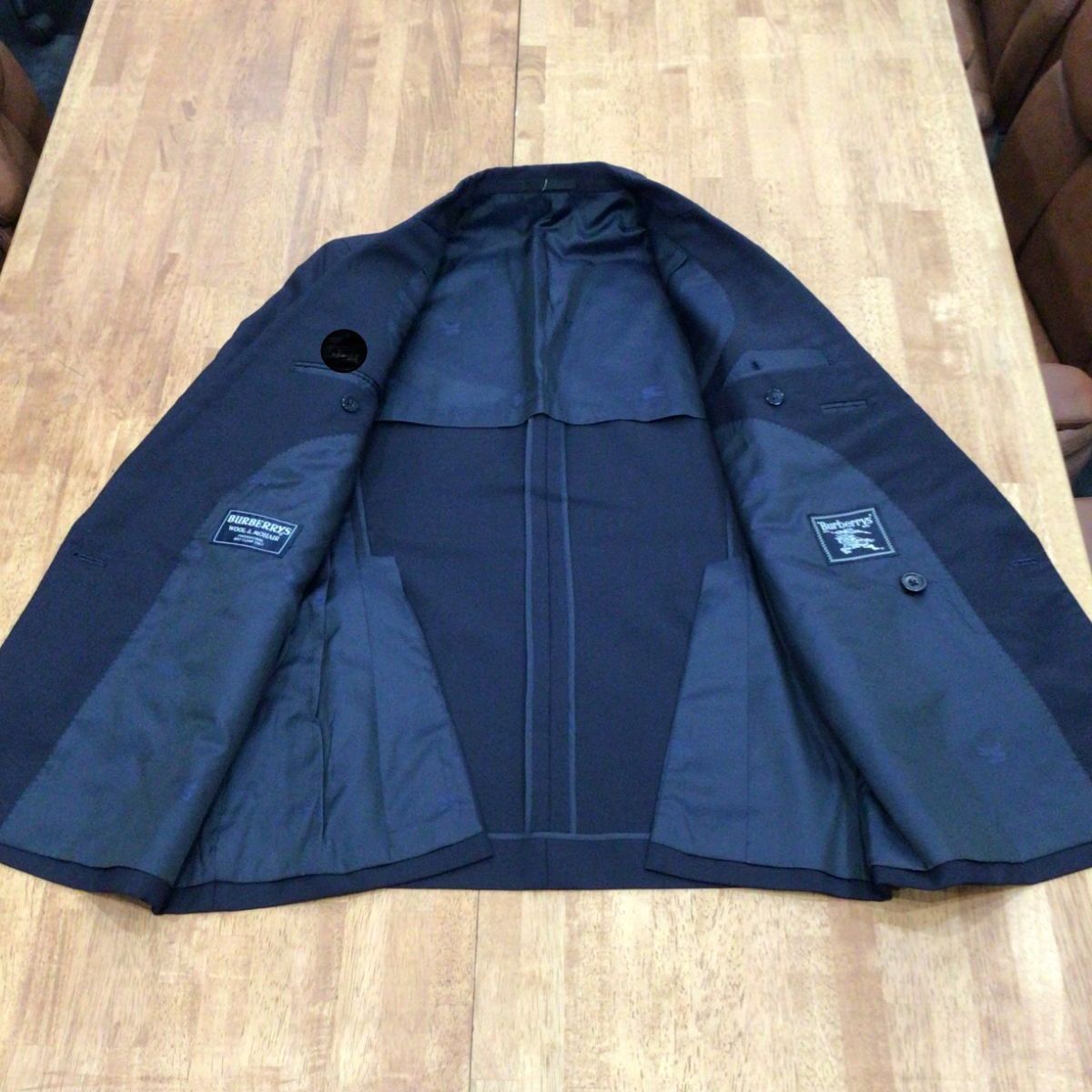 バーバリー 紺ブレ