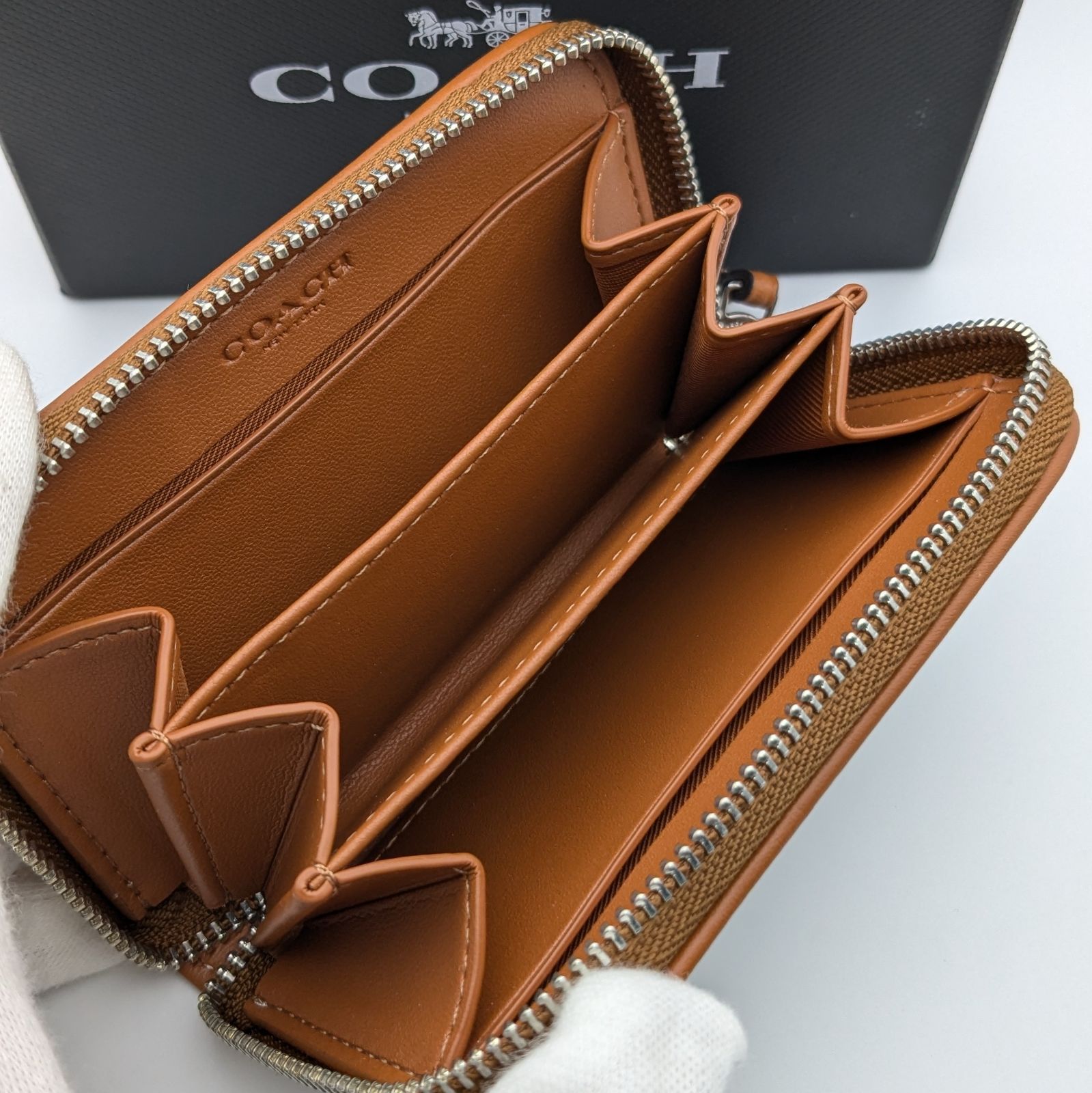 COACH エッセンシャル スモール ジップ アラウンド カード