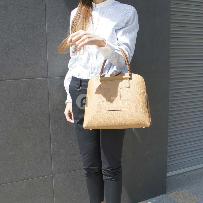 IACUCCI イアクッチ GHIBLI ギブリ 4123 TAN ブラウン ハンドバッグ