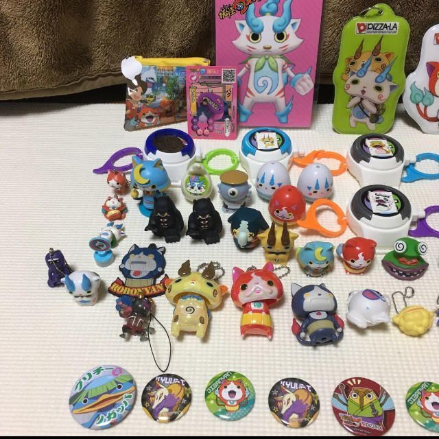 妖怪ウォッチ キーホルダー & ストラップ フィギュア 24種セット レア物あり 妖怪ウォッチ フィギュア 妖怪ひっさつわざ 全4種セット グッズ