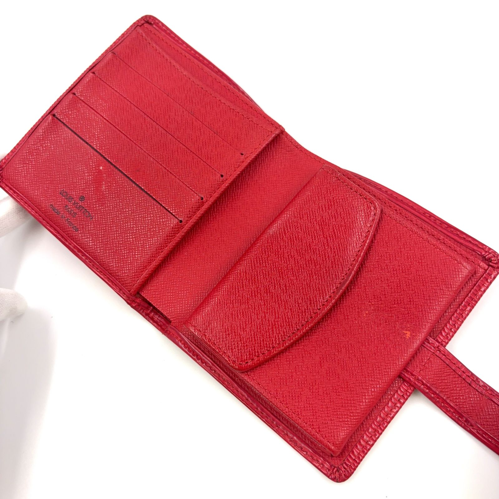LOUIS VUITTON ポルトビエ コンパクト エピ エピ カスティリアン