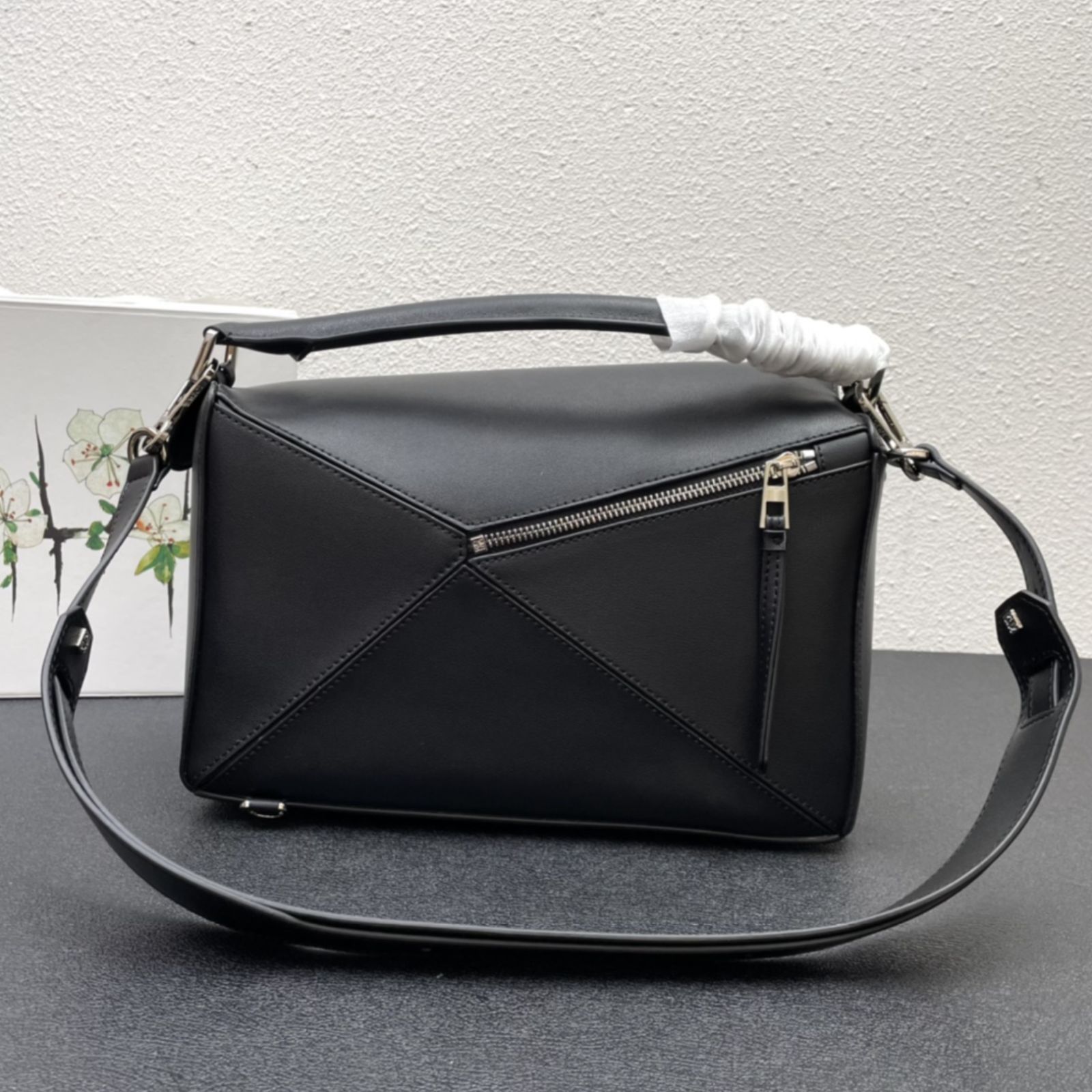 極美品 LOEWE ロエベ ショルダーバッグ 超人気 手提げバッグ 