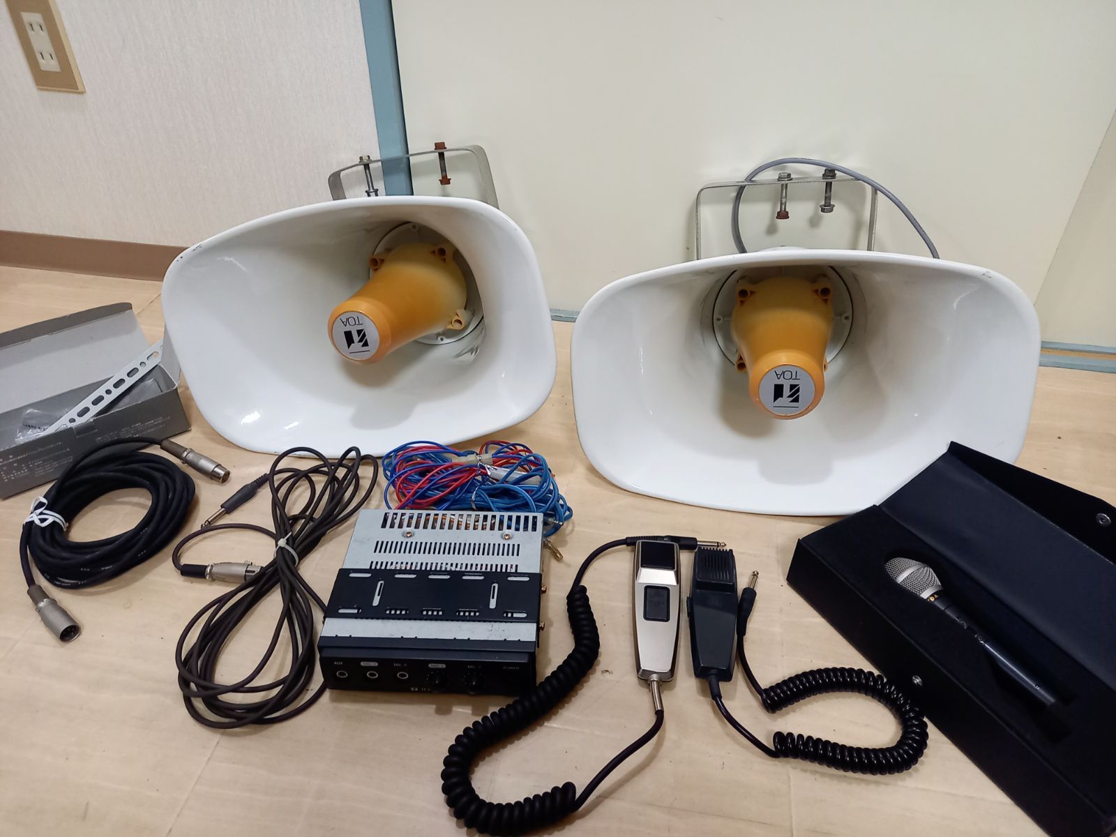 選挙用音響セット スピーカー2本 TOA CA-600DN１台 マイク３個