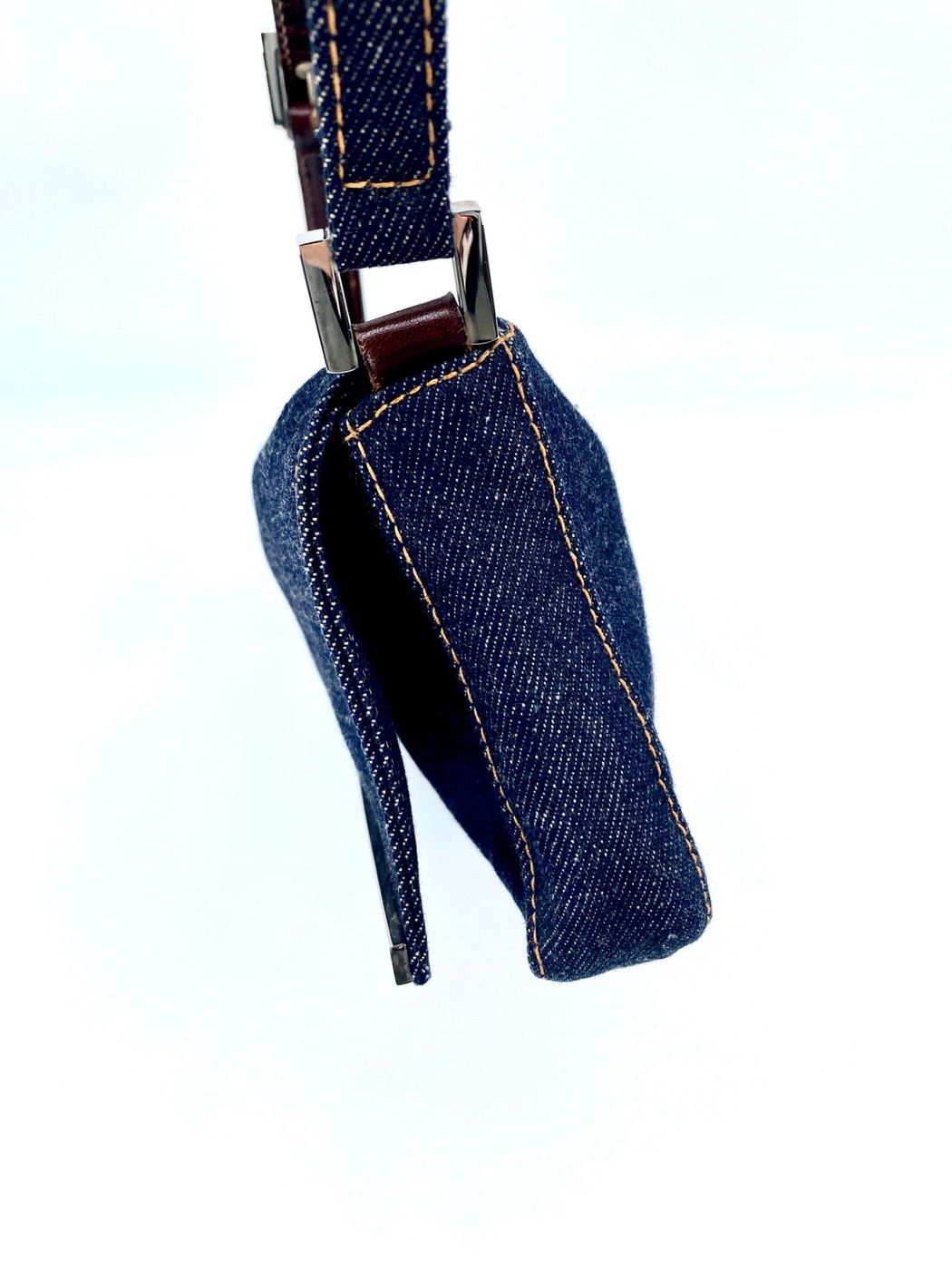 FENDI ロゴ ショルダーバッグ ワンショルダー デニム 26640 9405 FENDI ロゴ ショルダーバッグ ワンショルダー デニム 26640 9405