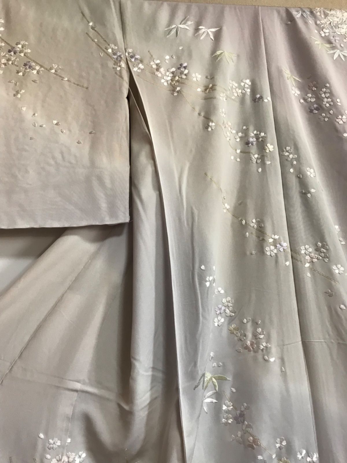 No.52 総刺繍訪問着 [蘇州刺繍正絹] 未使用未仕立て | ヤマダウェブコム