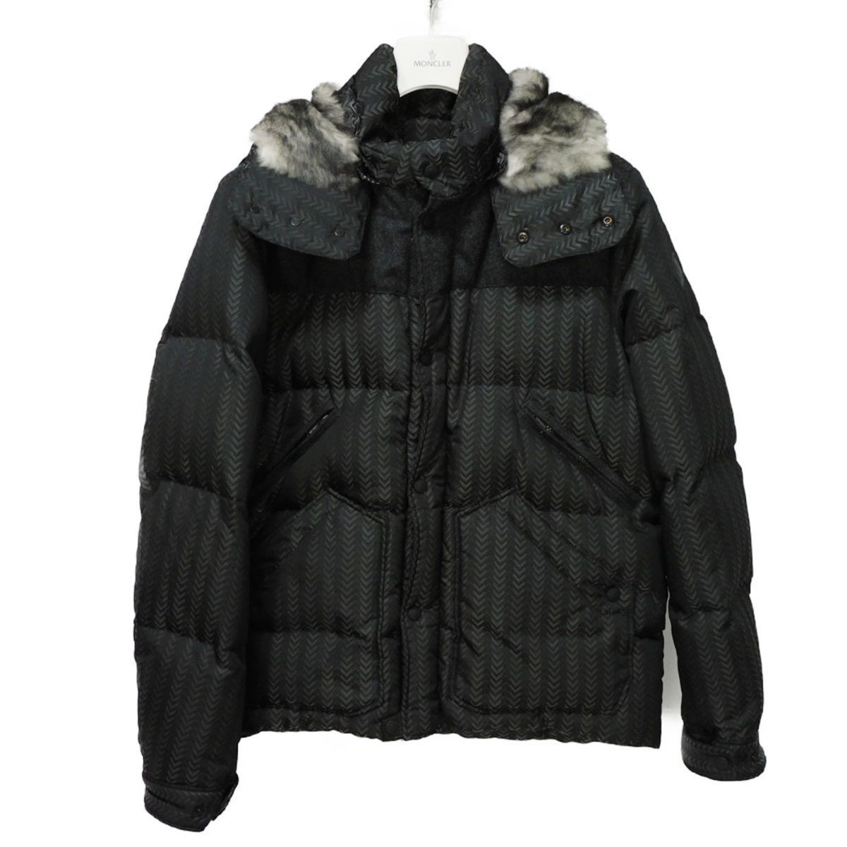 MONCLER モンクレール ティアマート ファー フード取り外し可能 MONCLER モンクレール ティアマート ファー フード取り外し可能