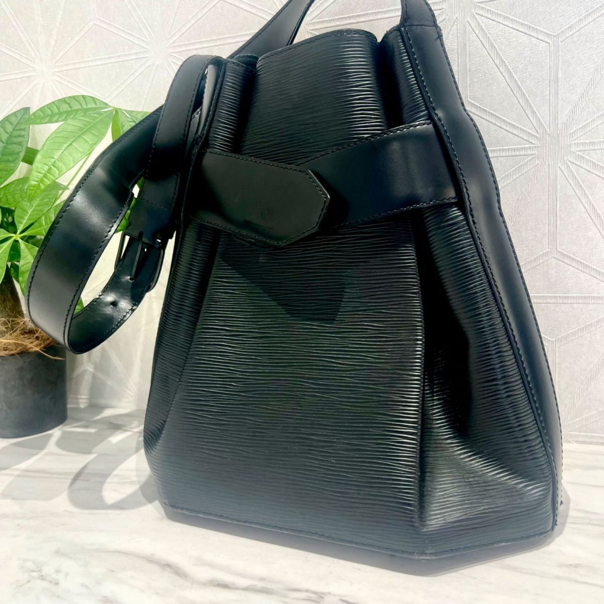 LOUIS VUITTON ルイ ヴィトン エピ サックデポールPM ショルダーバッグ 