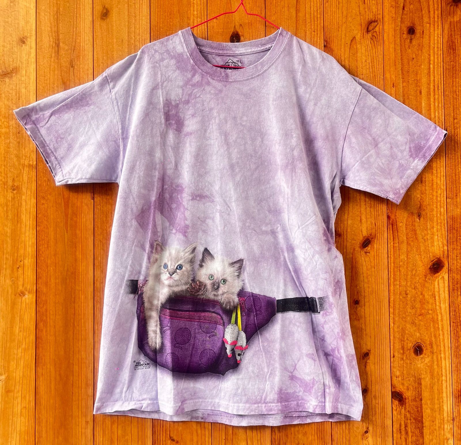 ネコの騙し絵プリントTシャツ - メルカリ