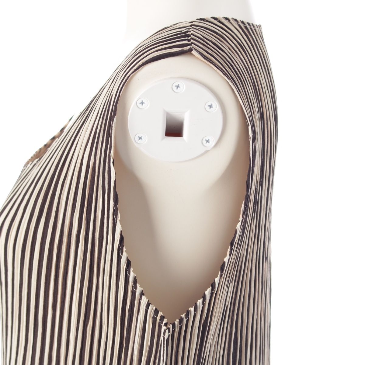 美品 95年 90s ISSEY MIYAKE イッセイミヤケ ヴィンテージ シワ加工 ノースリーブ カットソー トップス プリーツ M 白 ホワイト レディース 古着 中古 ♪♪ISSEY MIYAKE イッセイミヤケ カットソー シワ加工 シフォン