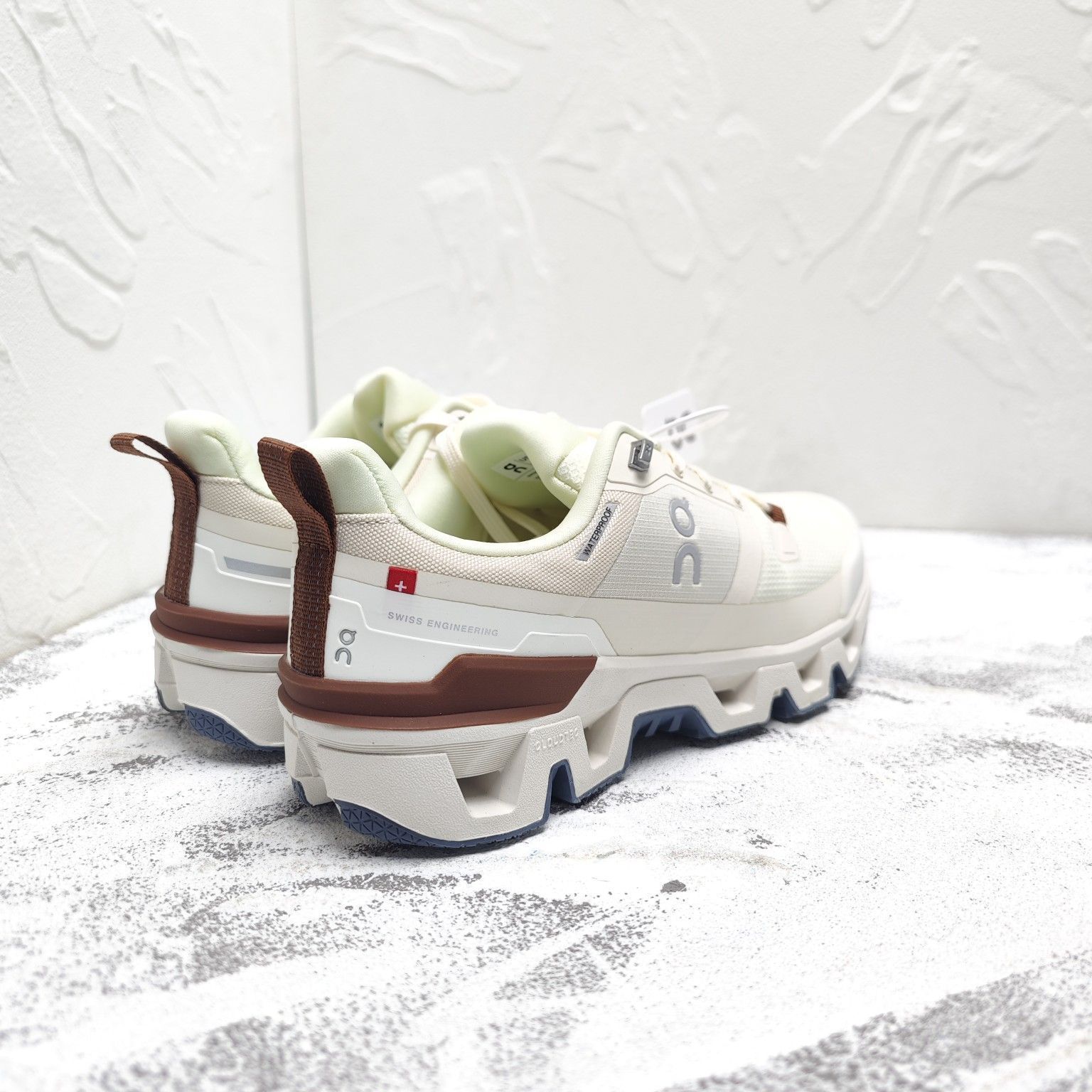 【ON】Cloudwander ウォータープルーフ スニーカー On Cloudwander Waterproof Glacier | Eclipse（オン クラウド