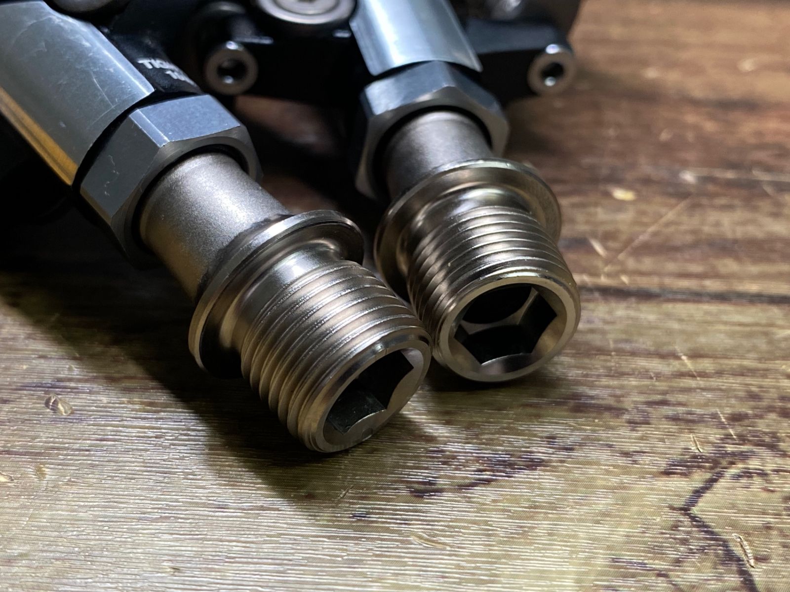 JH533 シマノ SHIMANO XTR PD-M9100 ビンディングペダル SPD BRIGHTFACE_UK