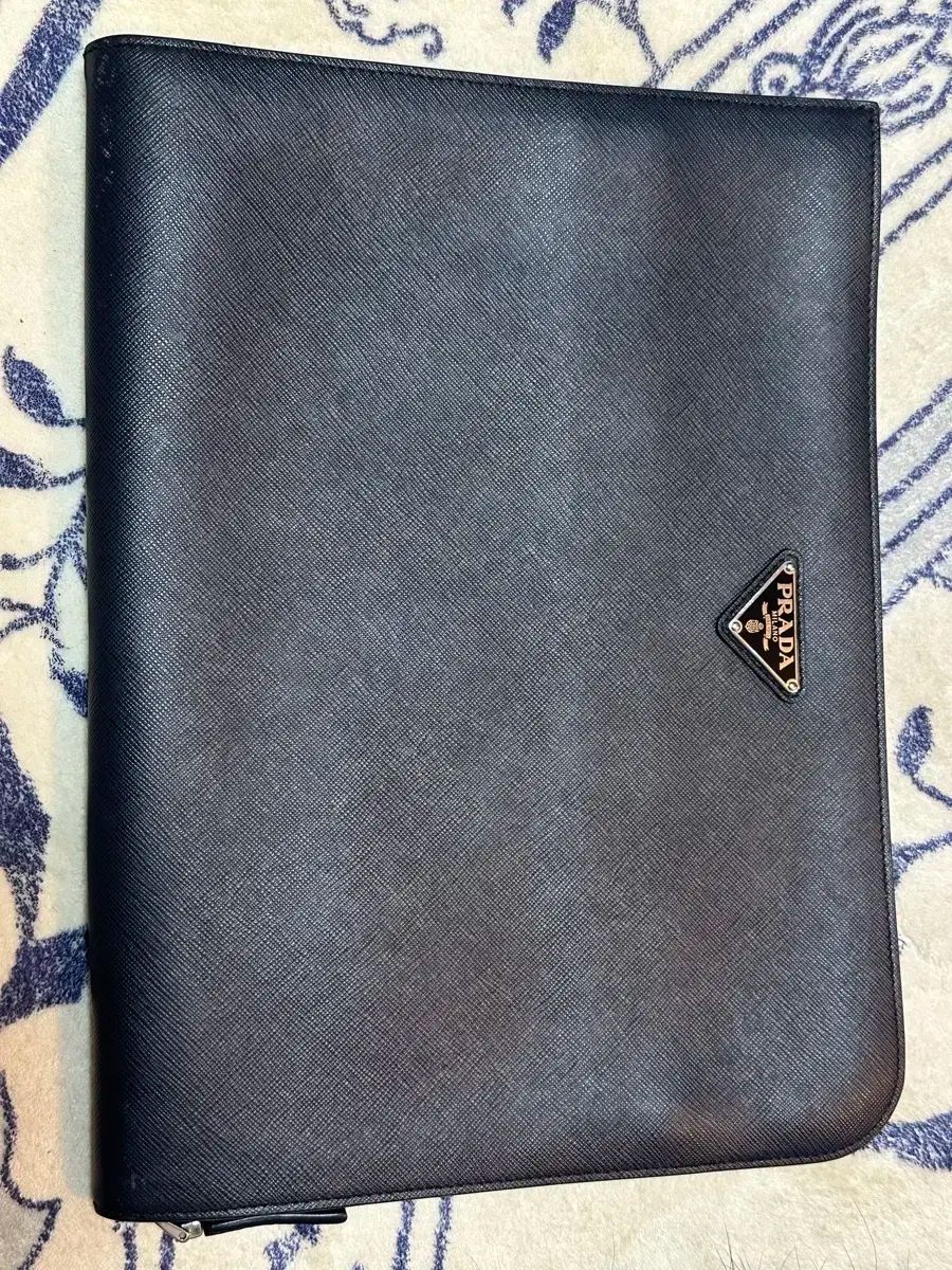 PRADA プラダ ドッグメント クラッチ