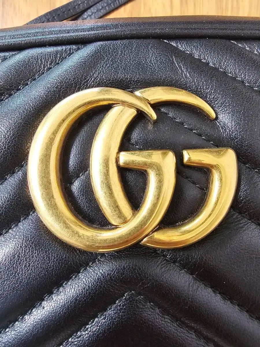 GUCCI グッチ