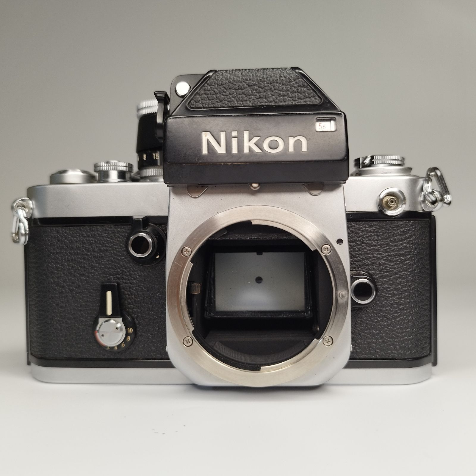 Nikon F2 Photomic シルバー ボディのみ 完全機械式35mmフィルム一眼