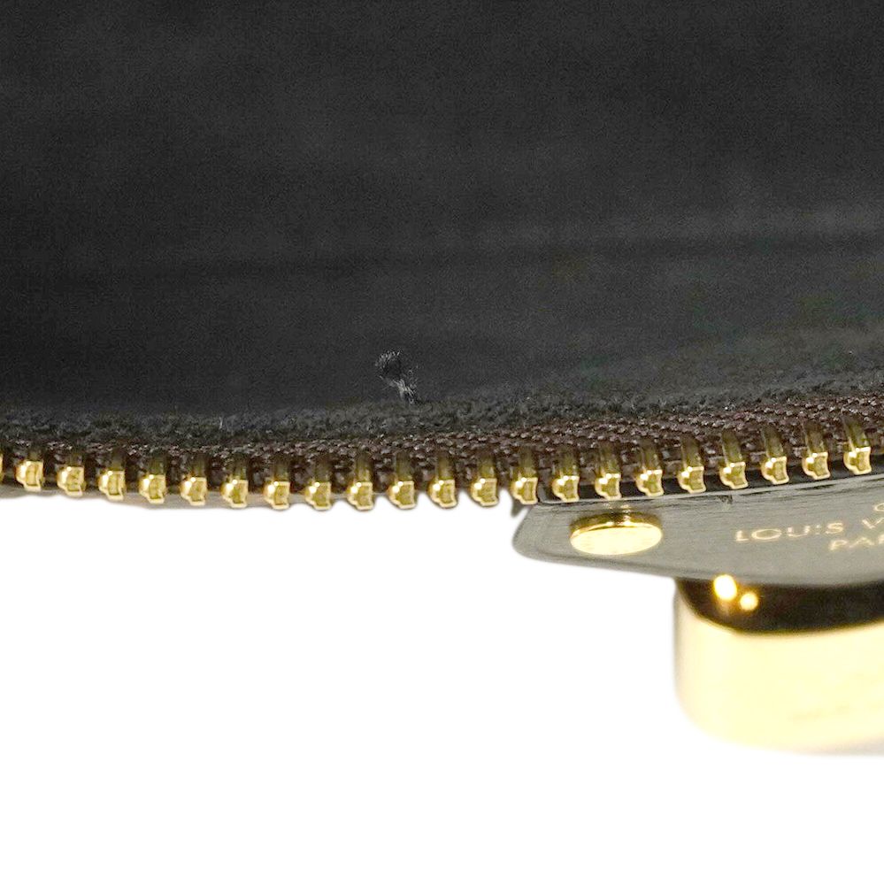 ヴァニティチェーンポーチ