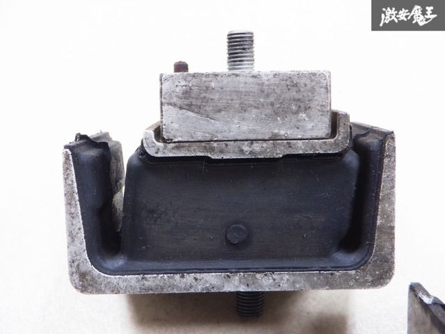 URAS エンジンマウント NISSAN S13/S14/S15 URAS エンジンマウント NISSAN S13/S14/S15