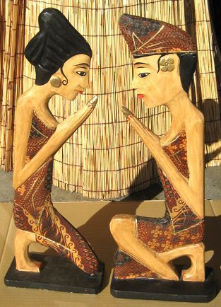 バリ島木彫り人形≪祈り≫〜男女ペア〜=ナチュラル= バリ島