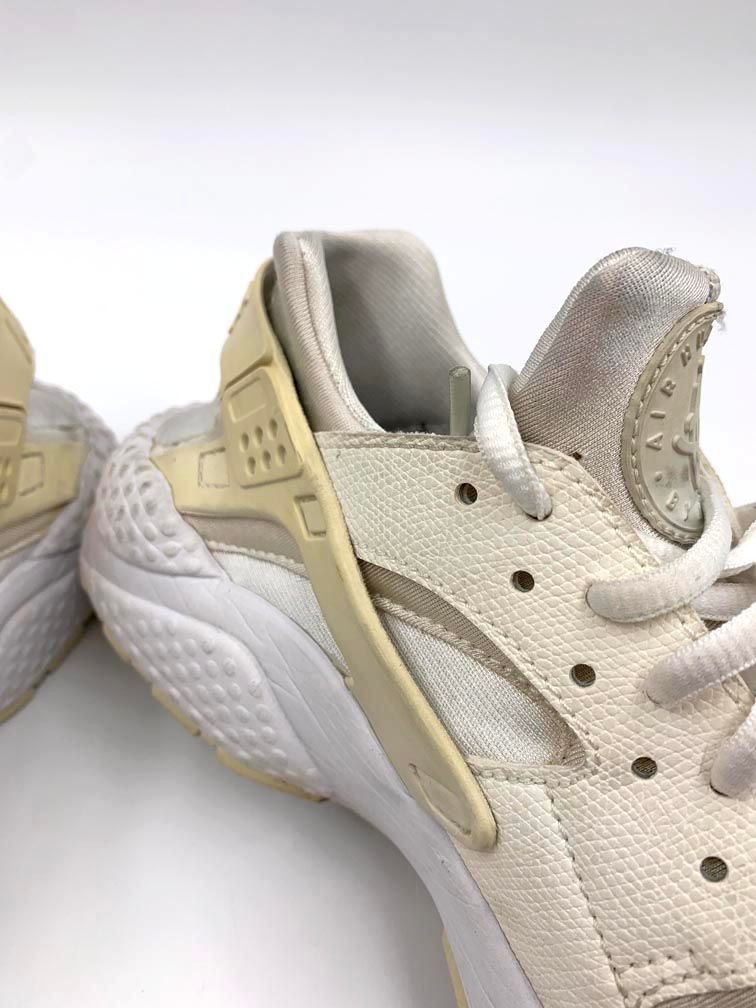NIKE ナイキ WMNS エアハラチ 634835-103 NIKE（ナイキ）の「ウィメンズ ナイキ エア ハラチ ホワイト