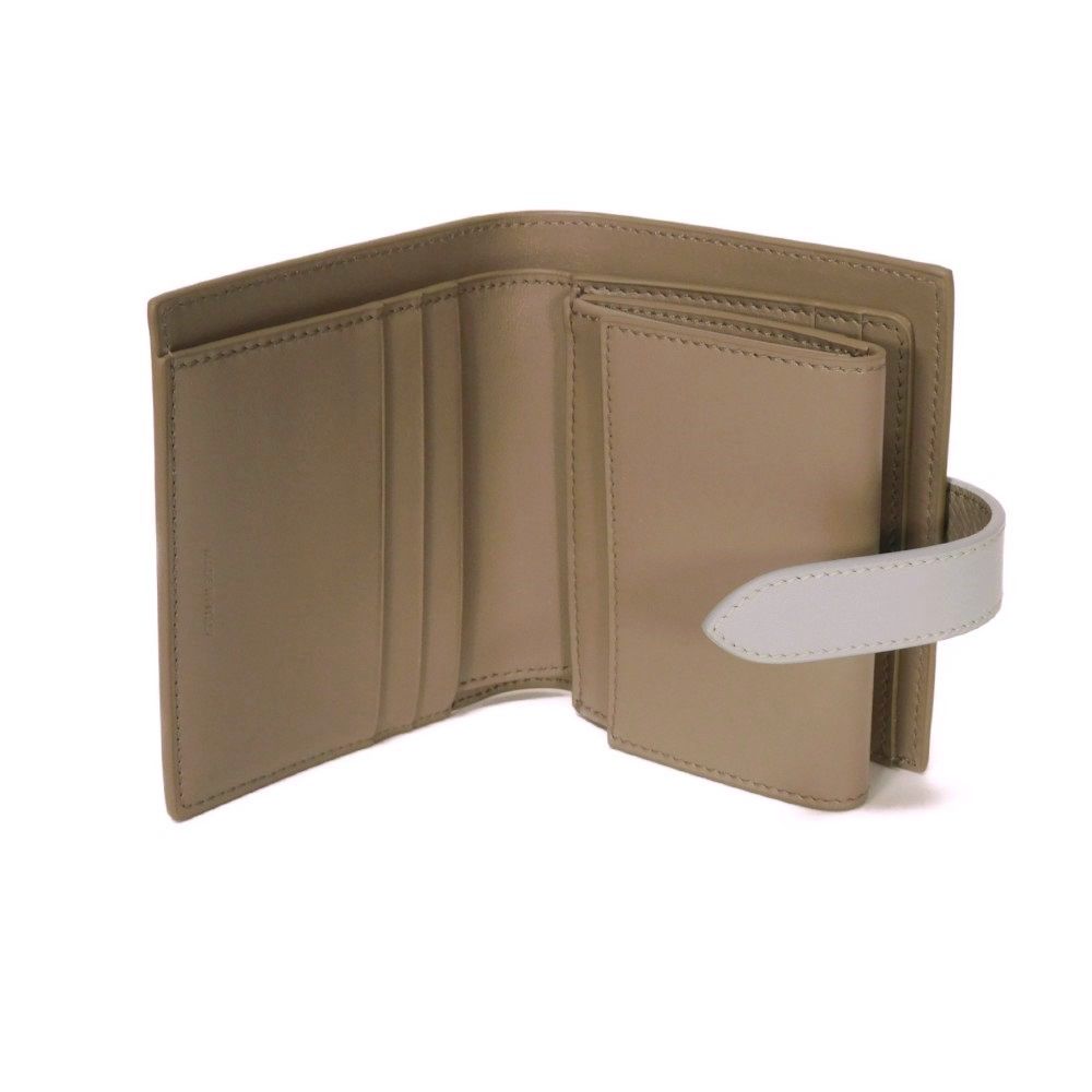 ミネラル グレー