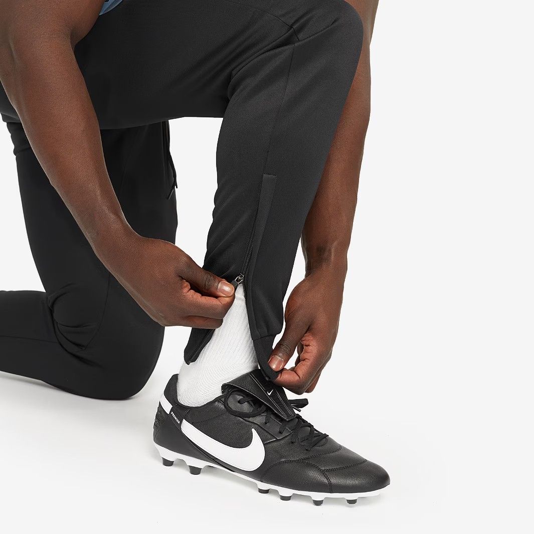  Sサイズのみ クラシック クロヌラ サザランド シャークス 2025 トラックスーツ パンツ 黒 ブラック モデル 日本未発売 その他 ラグビー