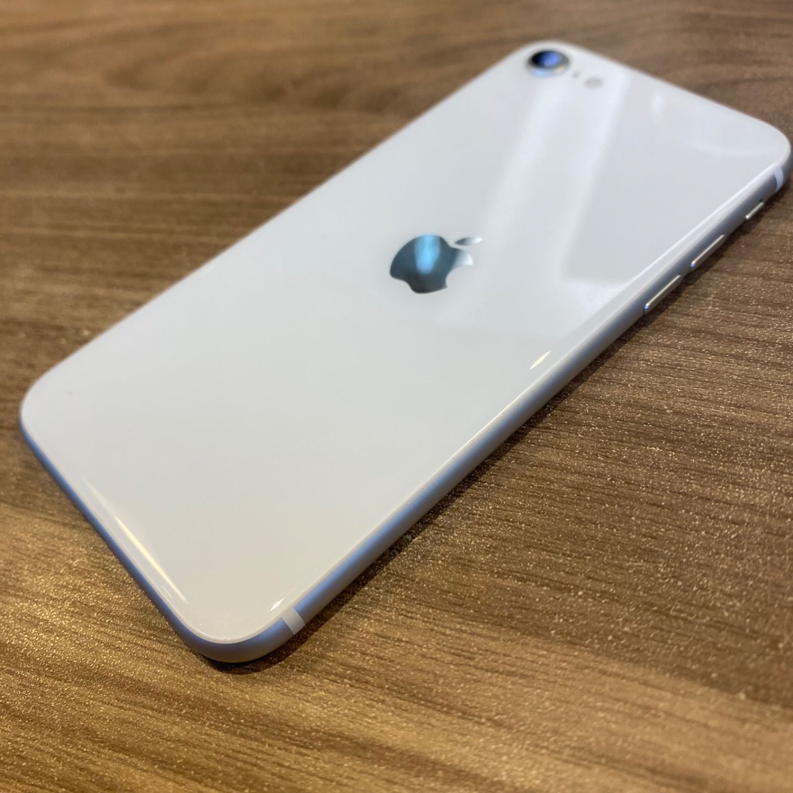 オファー iPhoneSE2(第2世代) SIMフリー 美品 バッテリー100% 64GB
