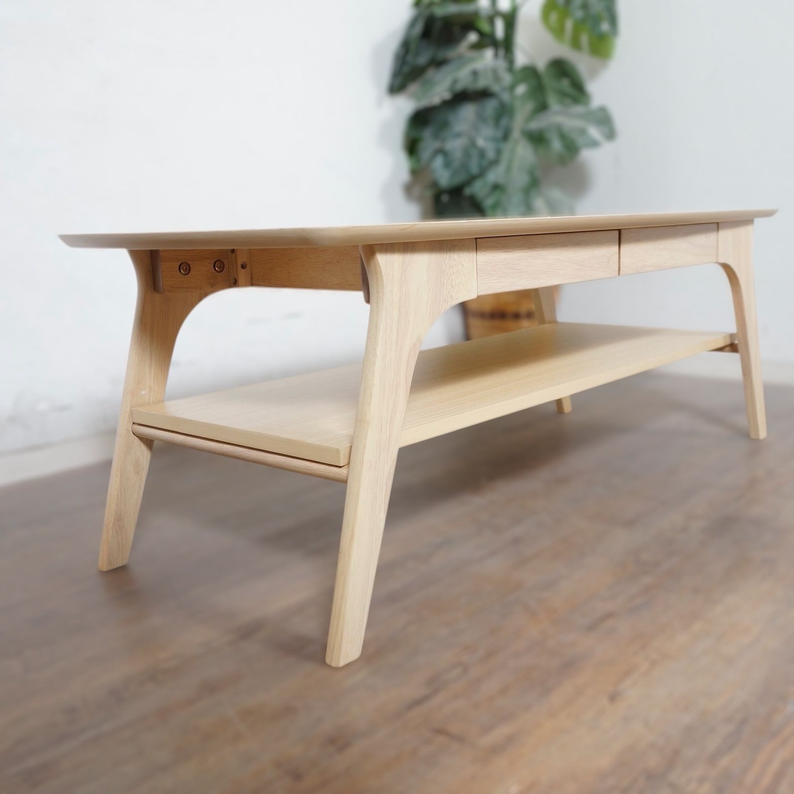 洗練されたデザインと機能性を両立 木目調