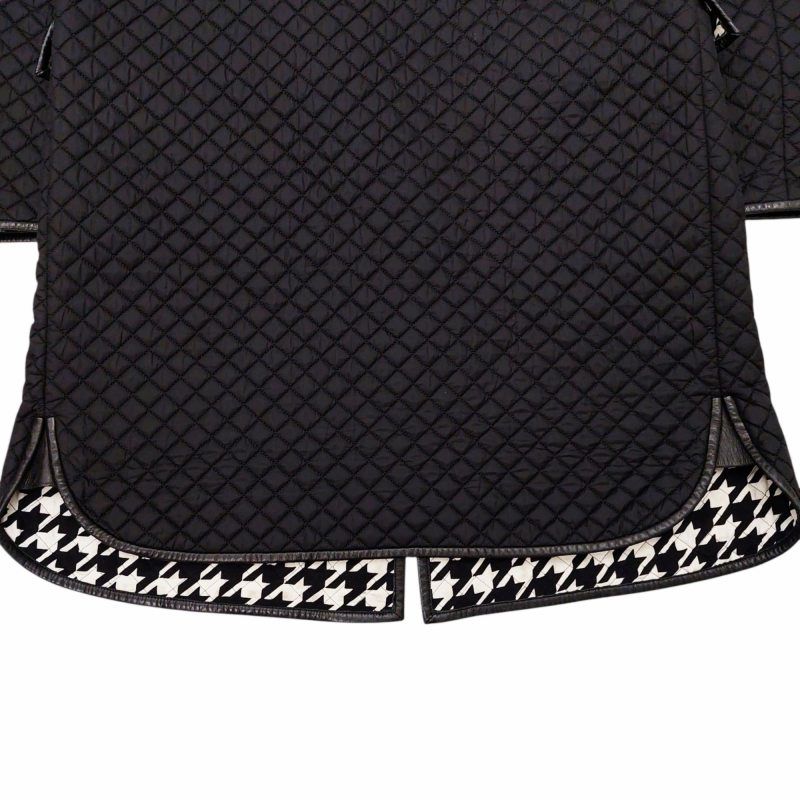 美品　サルヴァトーレフェラガモ　ケープコート　カシミヤ100　フリンジ　ブラック サルヴァトーレフェラガモ Salvatore Ferragamo ナイロン