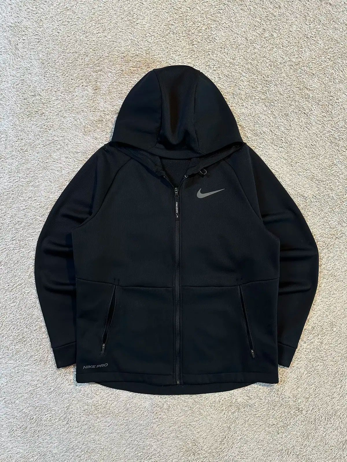 NIKE(ナイキ) レディース ジップアップパーカー フード付き NIKE