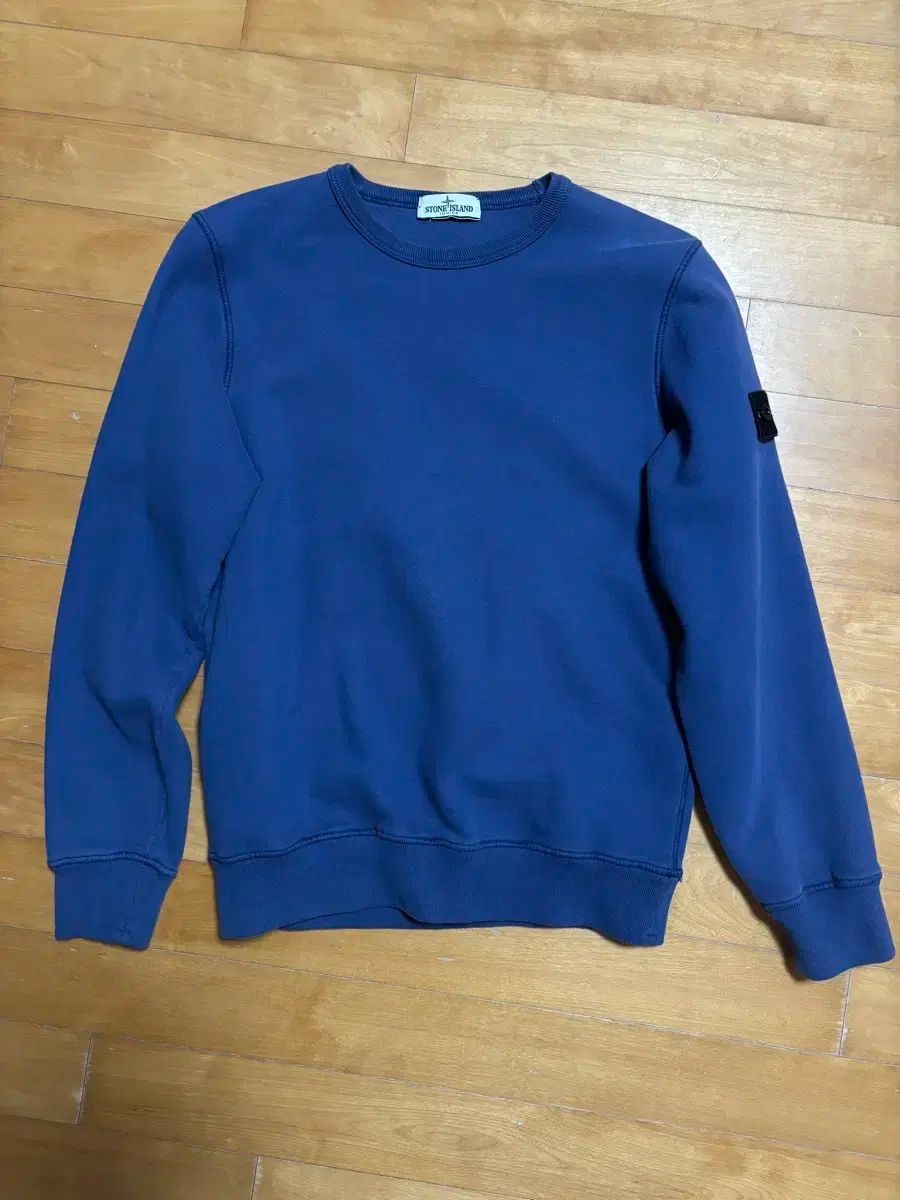 【最新の】 ストーンアイランドキッズ 青 トレーナー 12a 普遍的な
