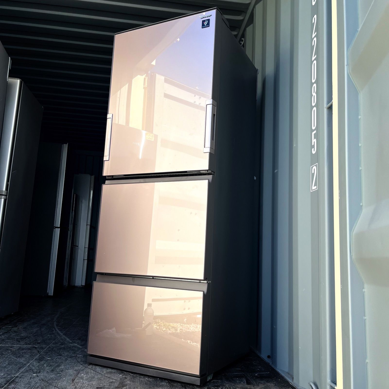 77取付無料！SHARPプラズマクラスター搭載メタリックブラウン3ドア冷蔵庫！ 77取付無料！SHARPプラズマクラスター搭載メタリックブラウン3