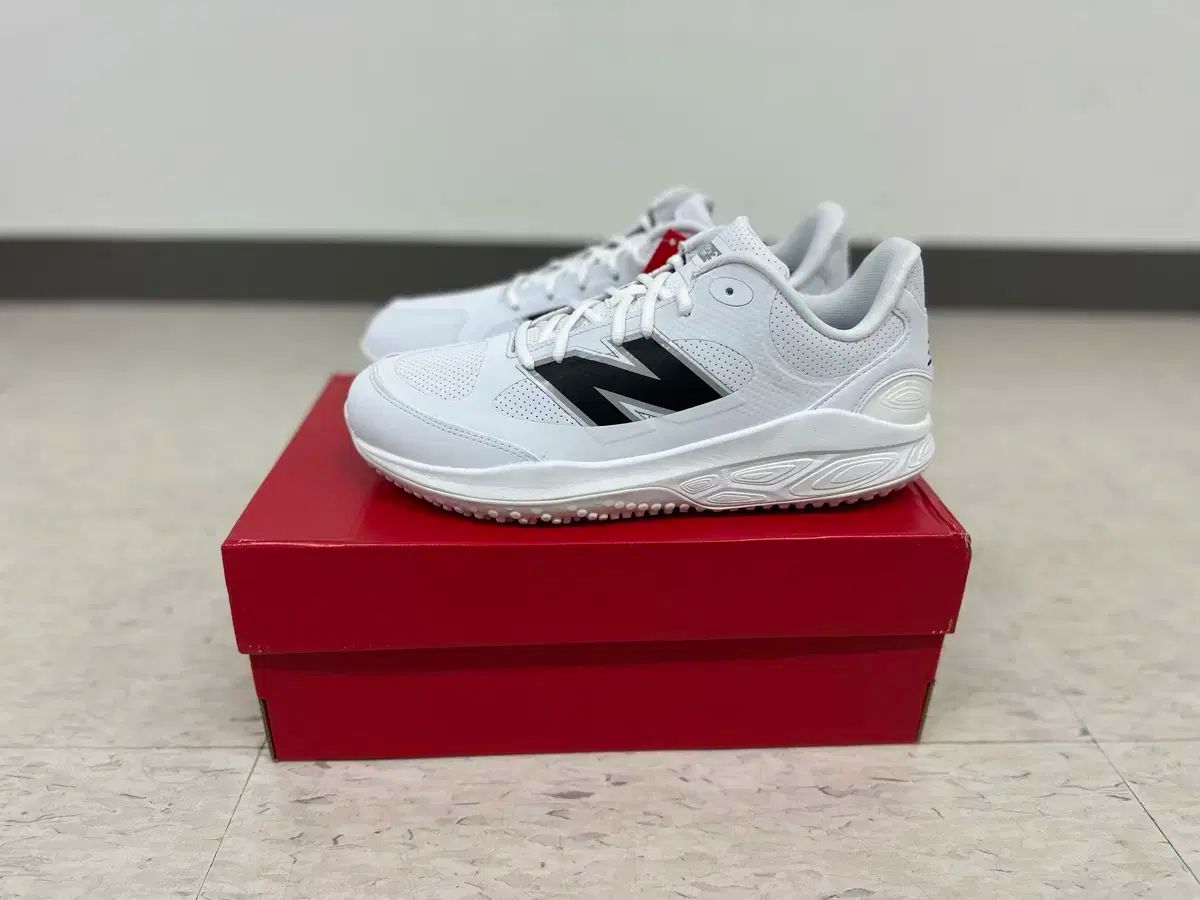 New Balance ニューバランス T3000SW 人工芝シューズ_ブランド