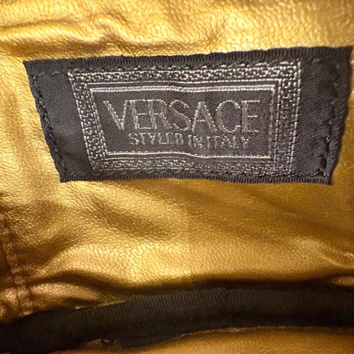 ヴェルサーチ ミニバニティポーチ サンバースト【Gianni Versace
