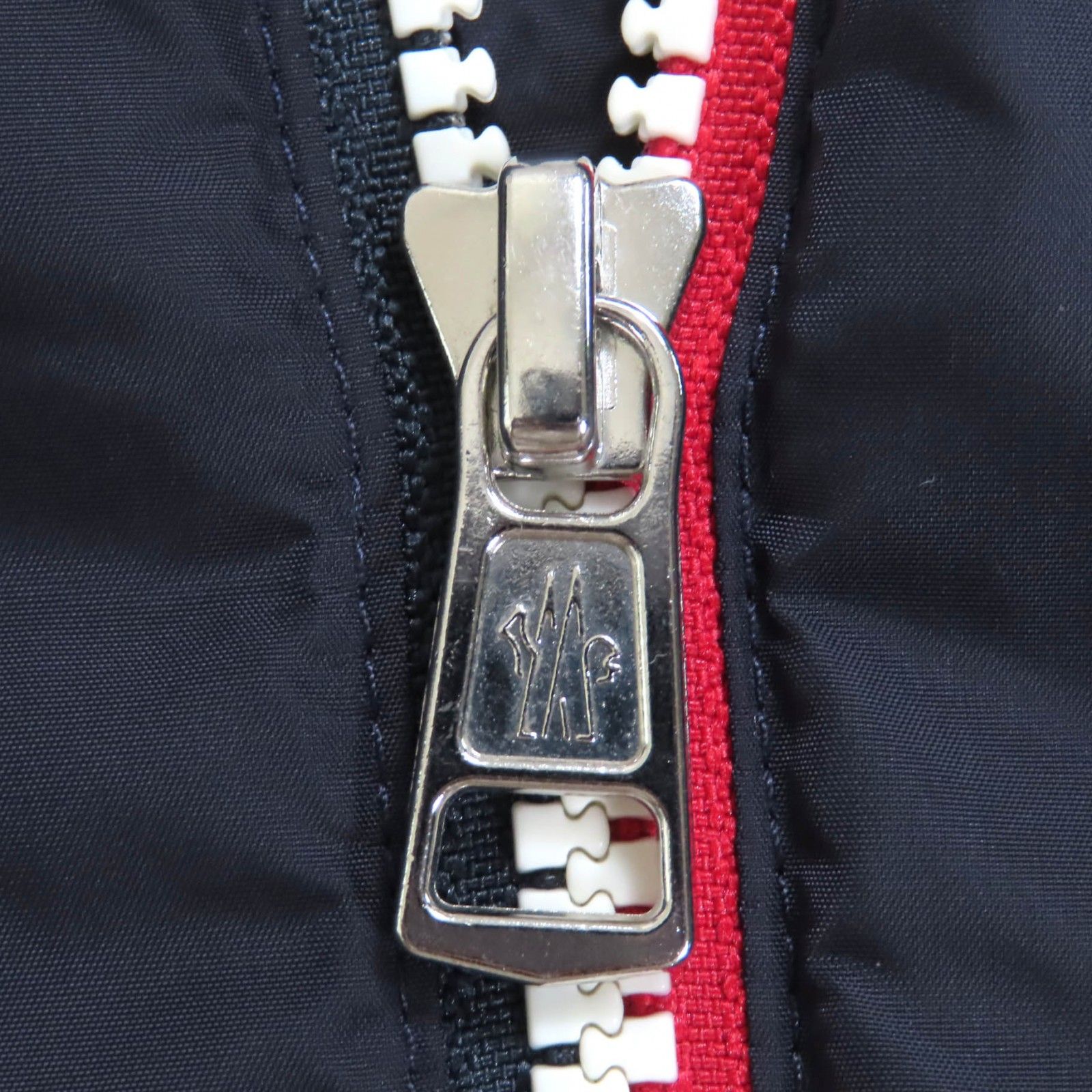 ナイロンジャケット