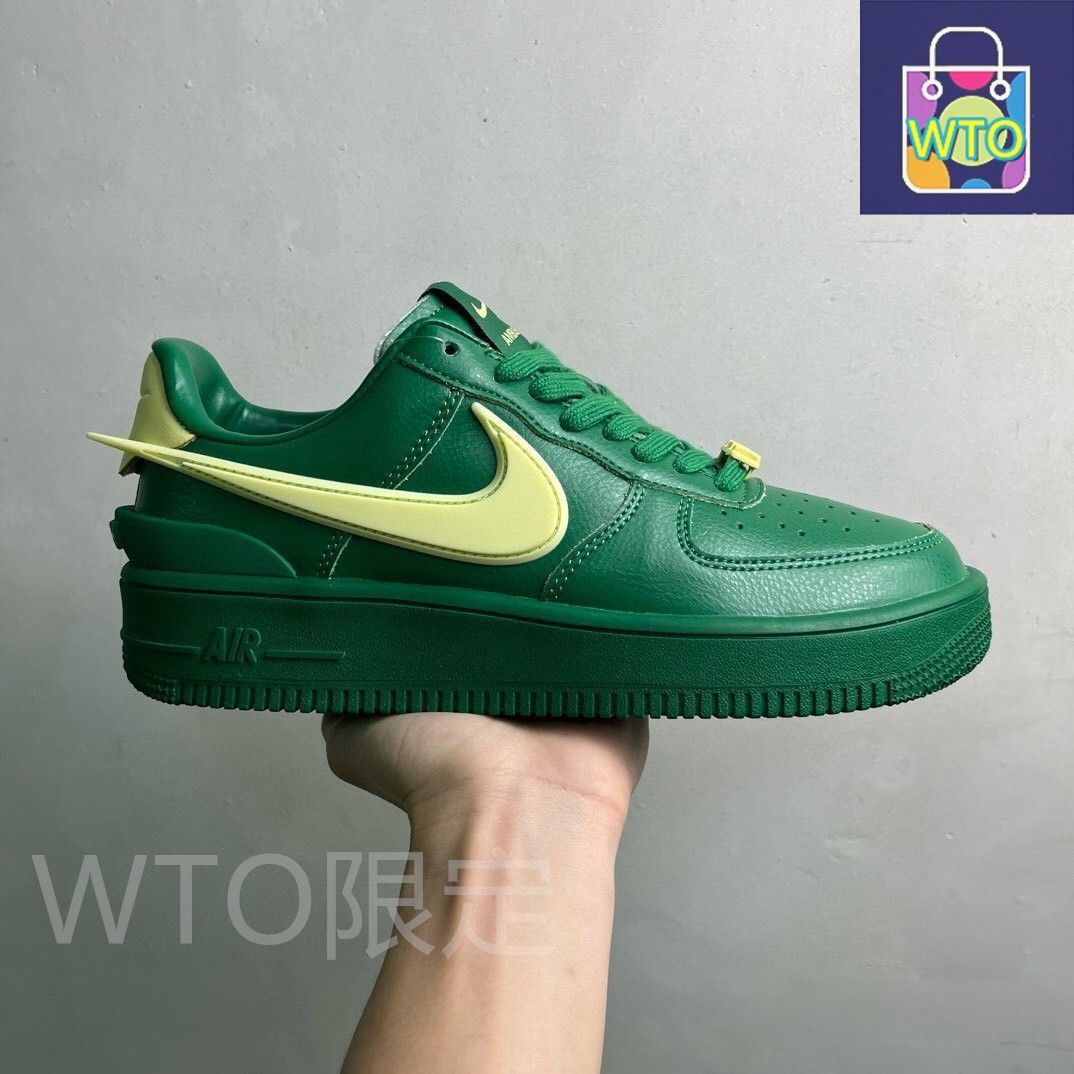 大特価?新品箱付 未使用 AMBUSH × Nike Air Force 1 07 low 男女