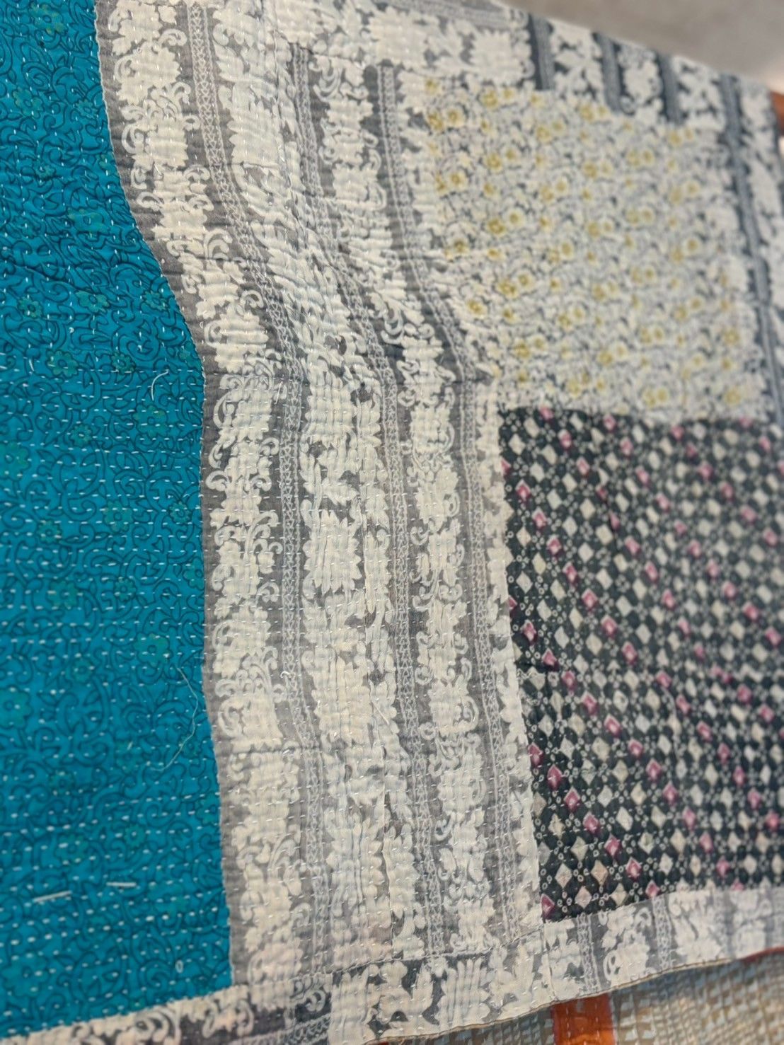 グドゥリー インド 刺し子 ラリーキルト ヴィンテージ ファブリック ハンドメイド パッチワーク エスニック テキスタイル リメイク 手仕事 布 生地 伝統工芸 アート