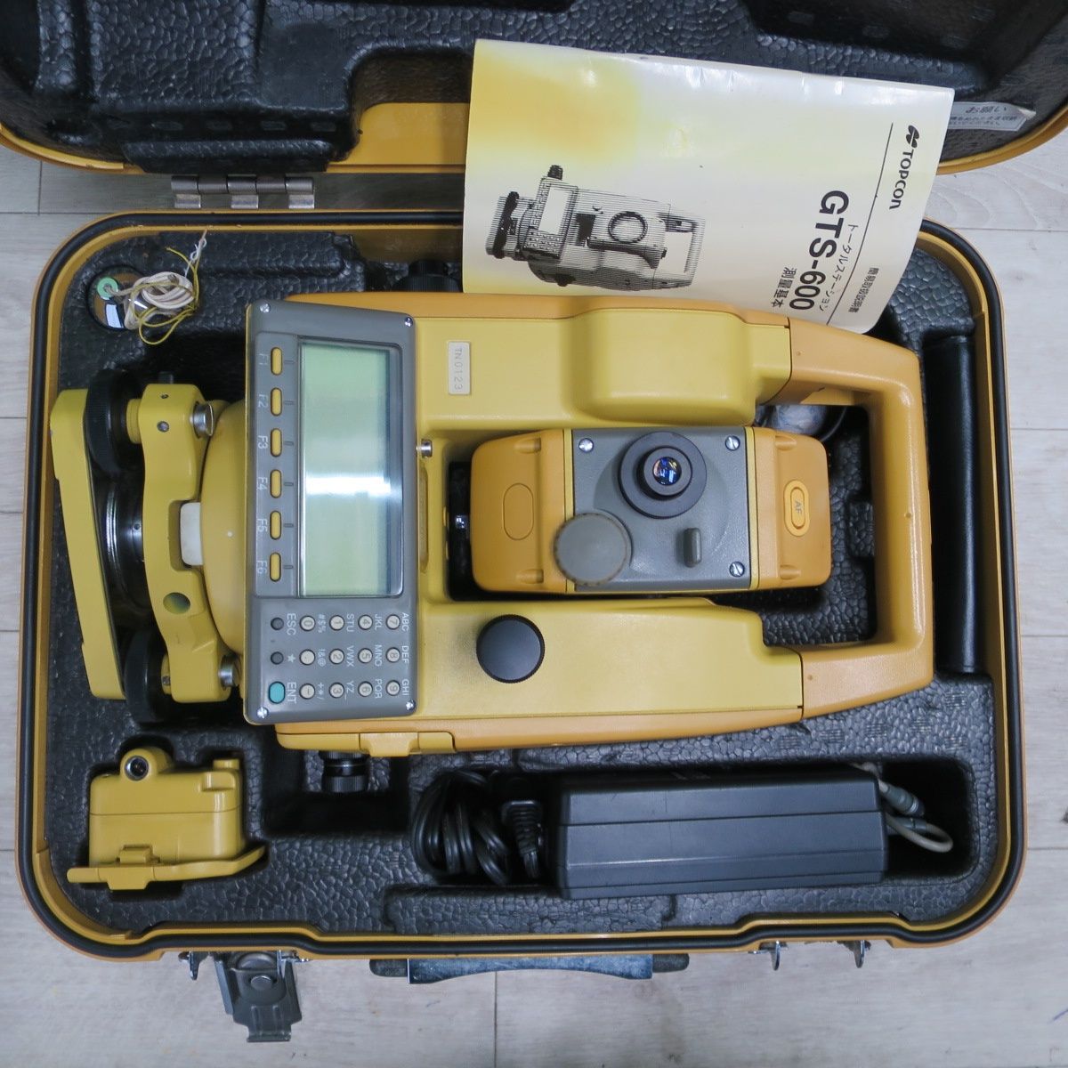 送料無料] バッテリー2個☆トプコン トータルステーション 測量機器 GTS-603AF 充電器 ケース付き TOPCON☆ - メルカリ