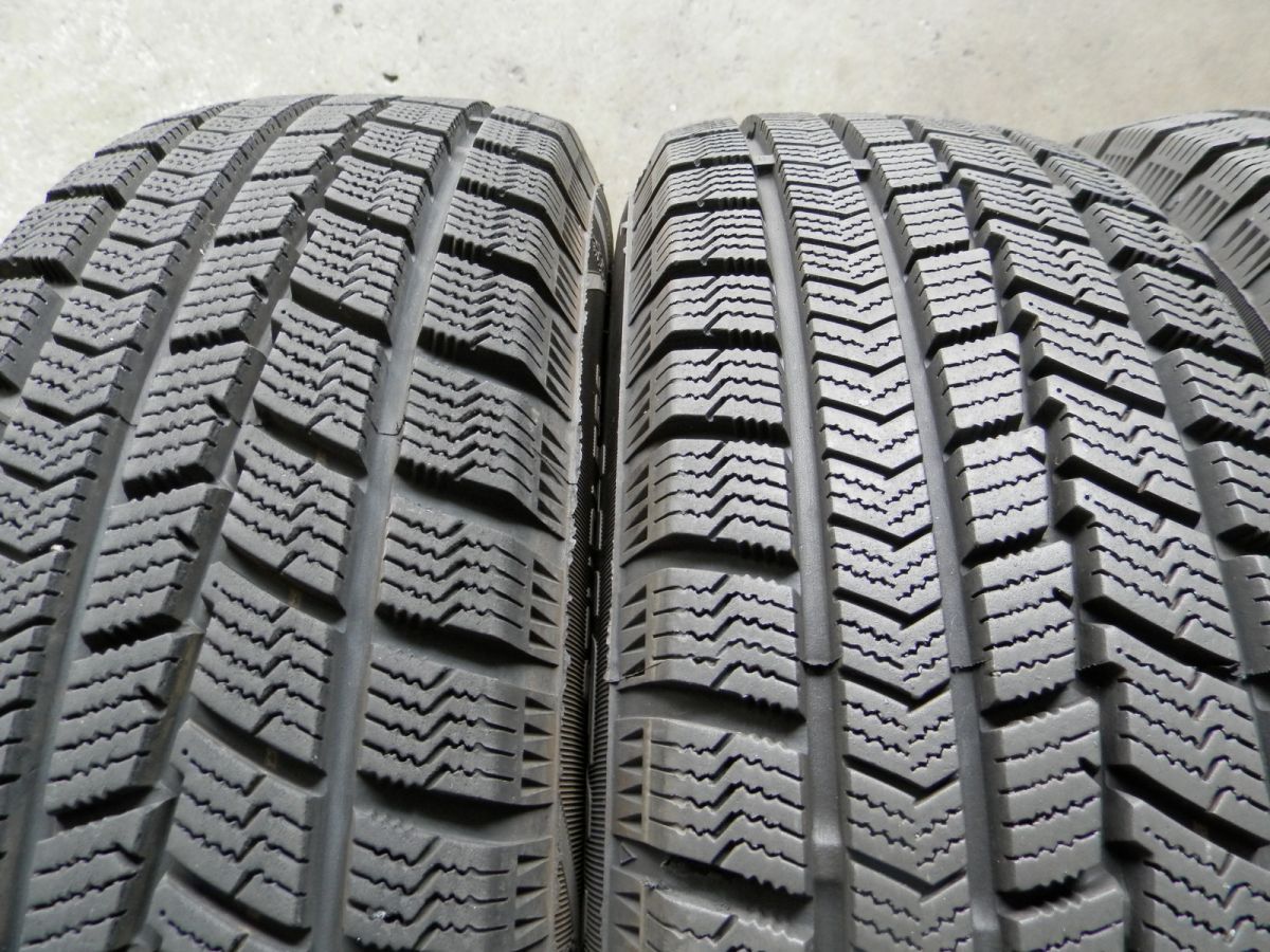 216 スタッドレスタイヤ