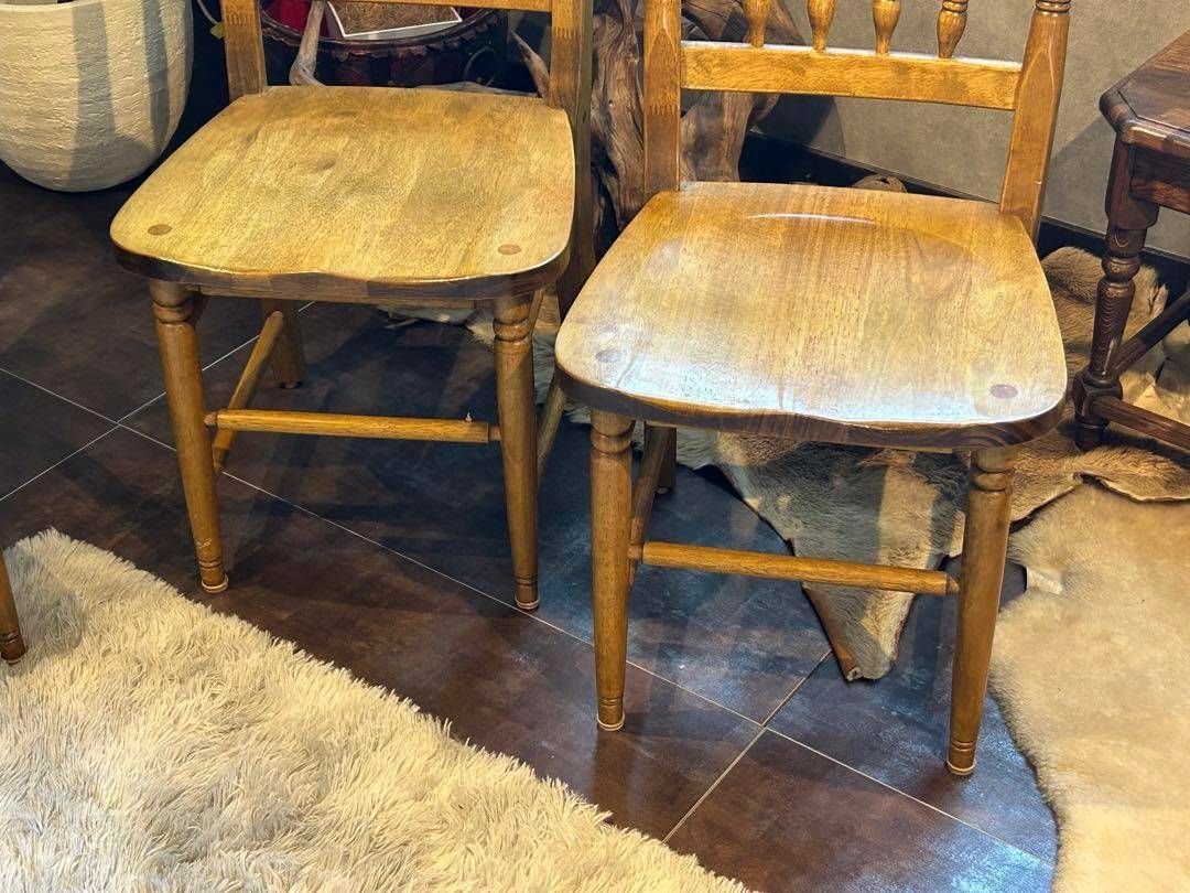 レトロ 無垢材で作られたしっかりとしたダイニングチェア 天然木