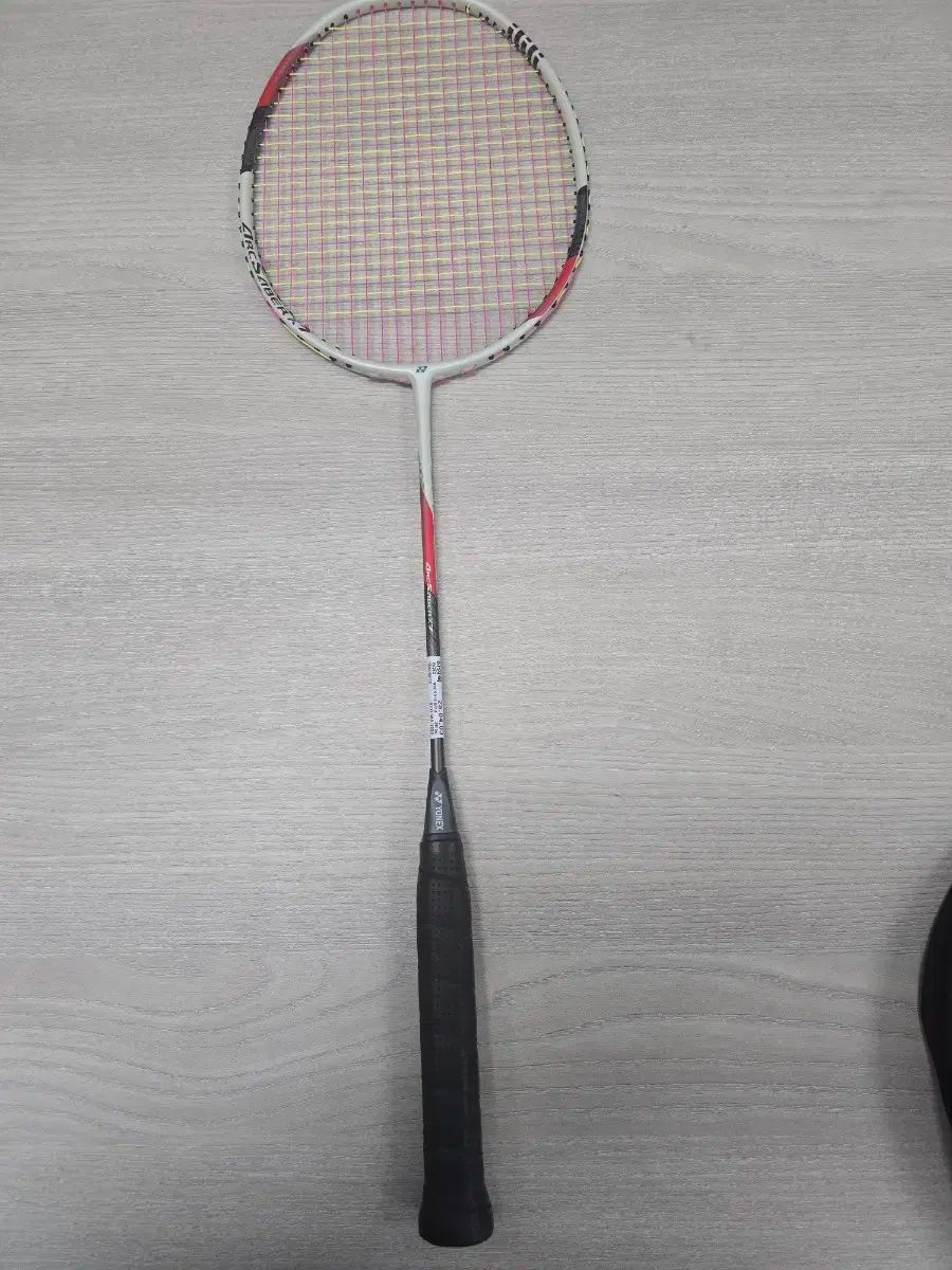 YONEX