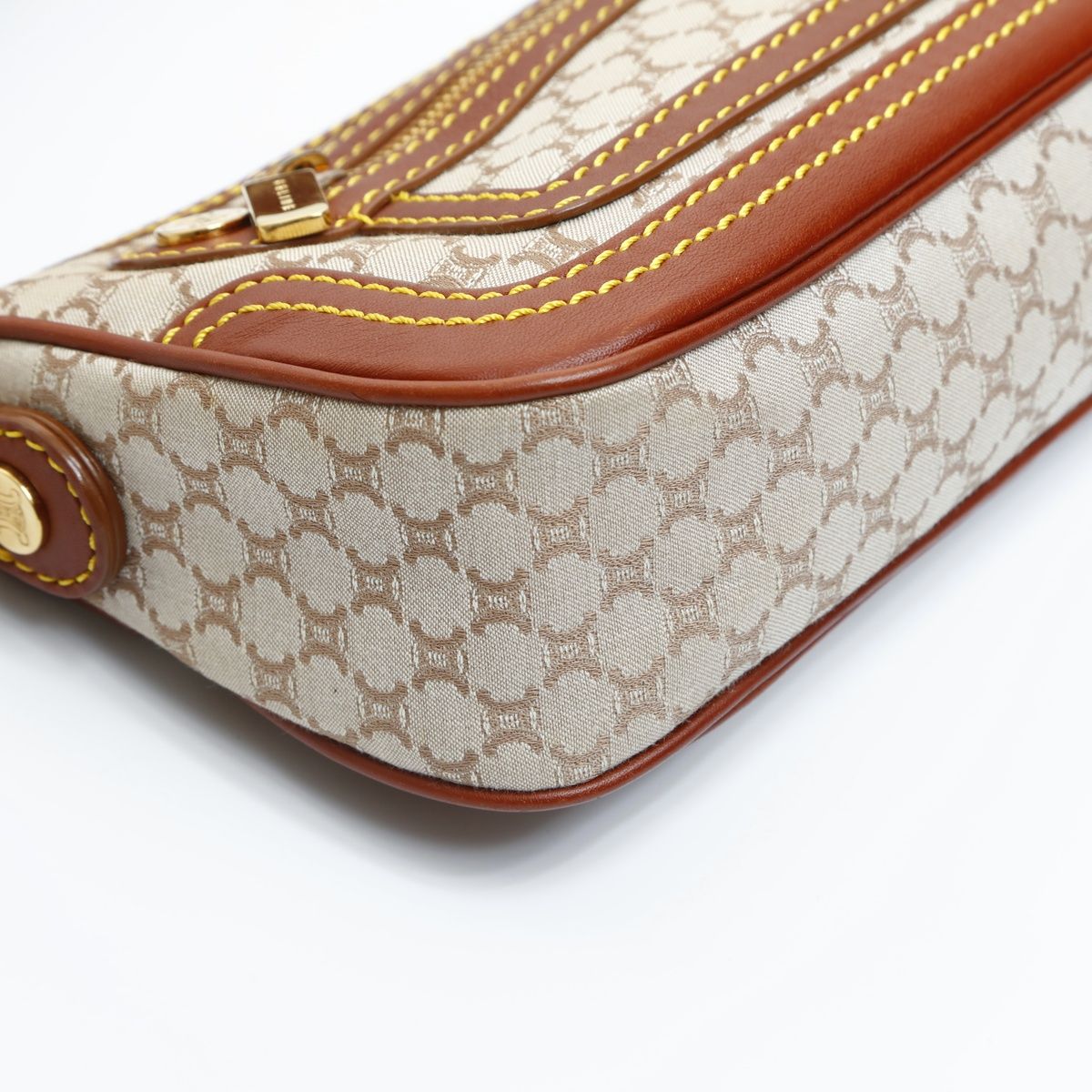 ショルダーバッグ